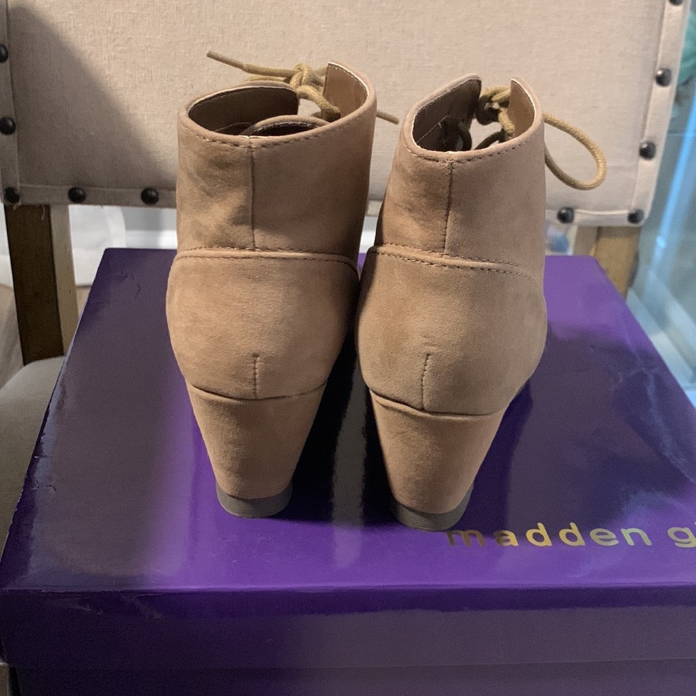 Madden girl wedge boots size 7.5 NIB - Picture 4 of 5